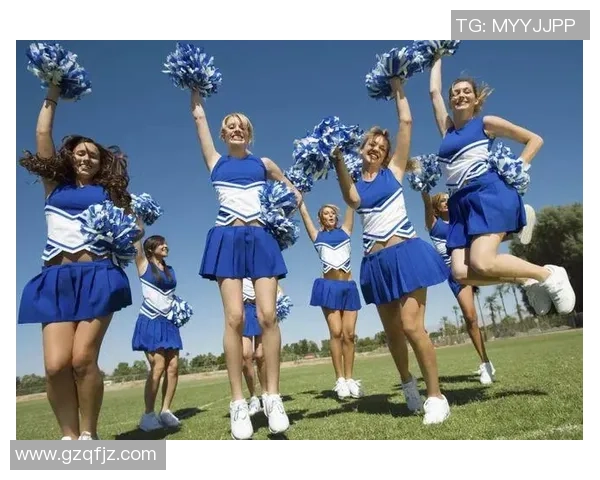 颜值与球技兼备的足球明星盘点引领潮流风尚的魅力球场之星